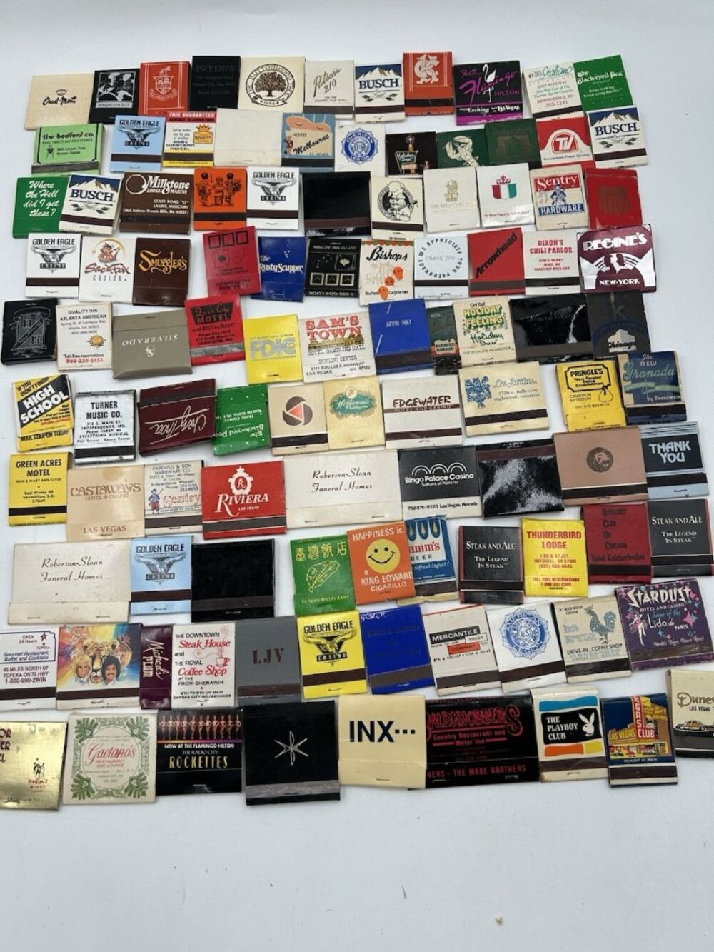 Huge Vintage Lot of Approx 200+ Matchbooks Matches Mix, Majority Unstruck